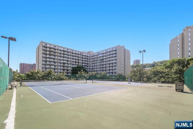 1055 River Road, Unit 814 Edgewater, NJ 07020 - Photo 27 of 34