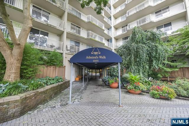 1055 River Road, Unit 814 Edgewater, NJ 07020 - Photo 30 of 34