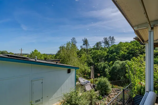 $195,000 | 20 Rollingwood Drive, Unit 215, Jackson, CA 95642