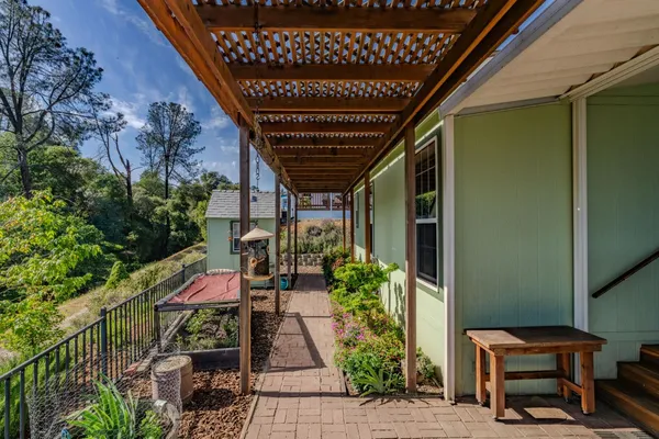 $195,000 | 20 Rollingwood Drive, Unit 215, Jackson, CA 95642