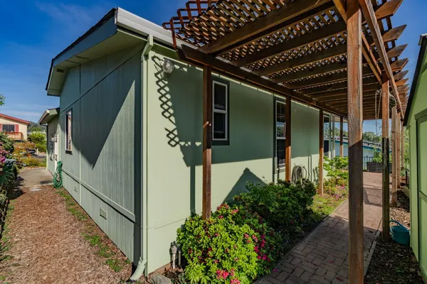 $195,000 | 20 Rollingwood Drive, Unit 215, Jackson, CA 95642