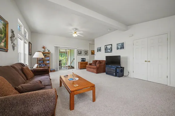 $195,000 | 20 Rollingwood Drive, Unit 215, Jackson, CA 95642