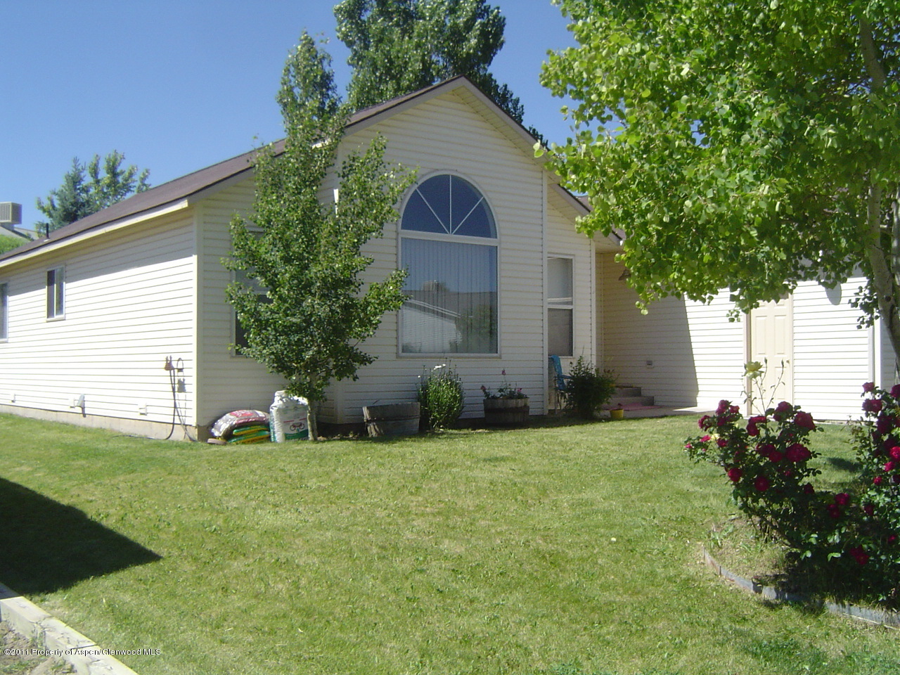 1539 Beech Street Rifle, CO 81650 - Photo 2 of 11 Side View