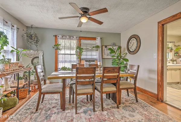 $389,900 | 200-202 Main Street West, Mount Carmel, TN 37645