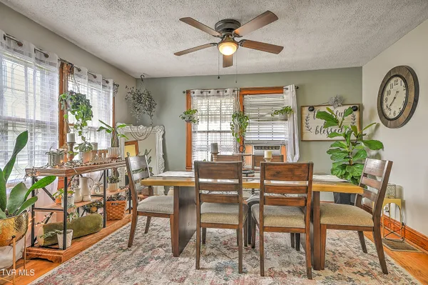 $389,900 | 200-202 Main Street West, Mount Carmel, TN 37645
