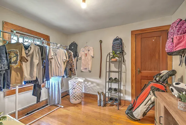 $389,900 | 200-202 Main Street West, Mount Carmel, TN 37645