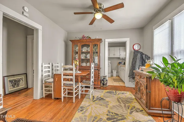 $389,900 | 200-202 Main Street West, Mount Carmel, TN 37645
