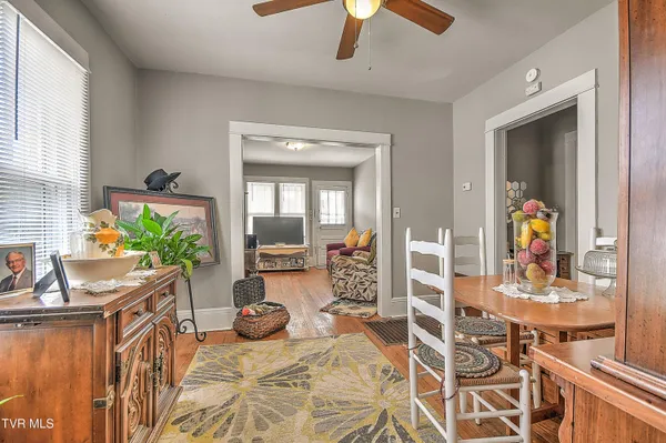 $389,900 | 200-202 Main Street West, Mount Carmel, TN 37645