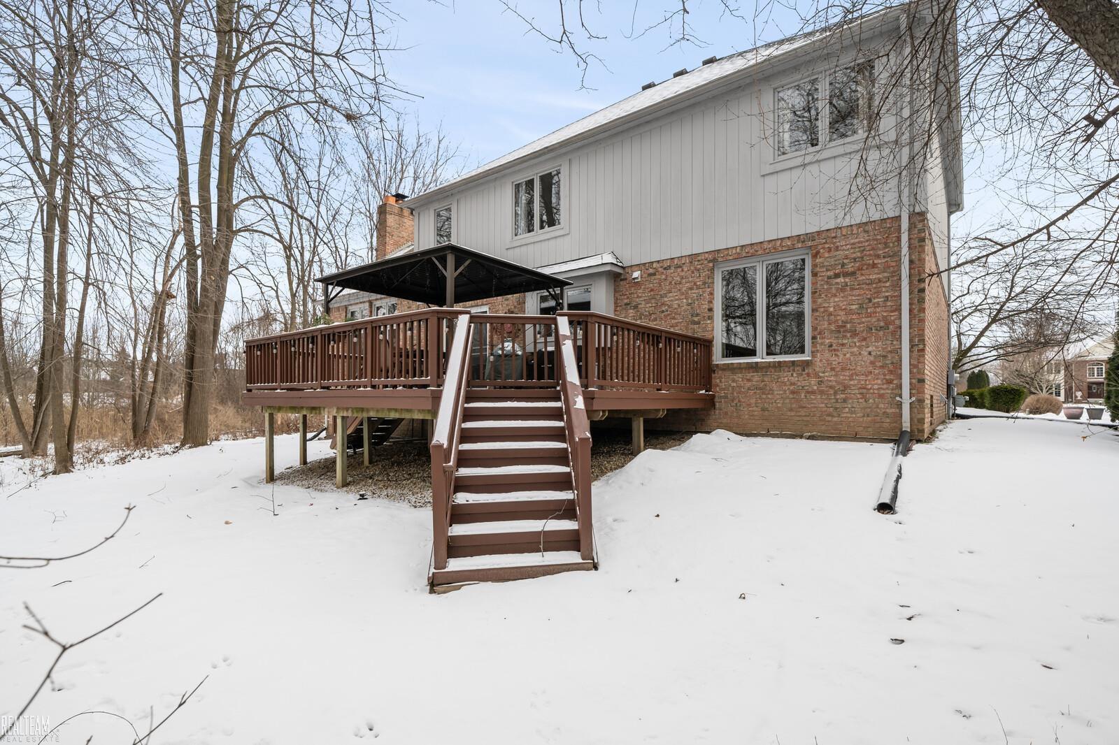 1120 Lakeview Drive Rochester, MI 48306 - Photo 48 of 56 50165077-e2e2d2cd-e1c4-4688-9aee-a4496499ab63.JPG