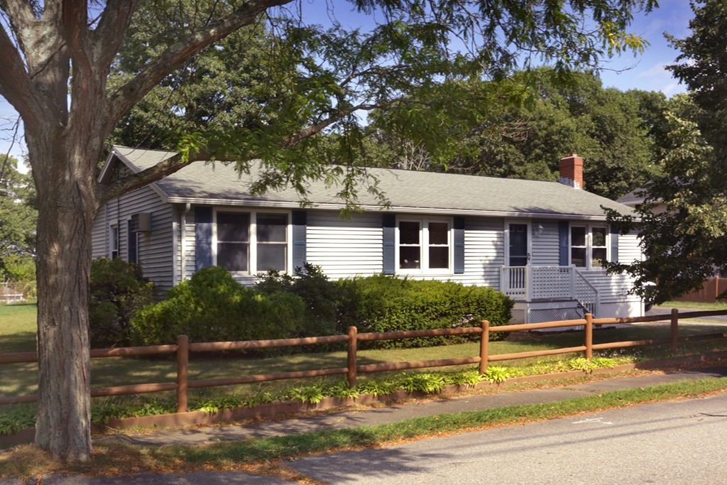 43 Donegal Road Peabody, MA 01960 - Photo 1 of 22 Gallery Image 1