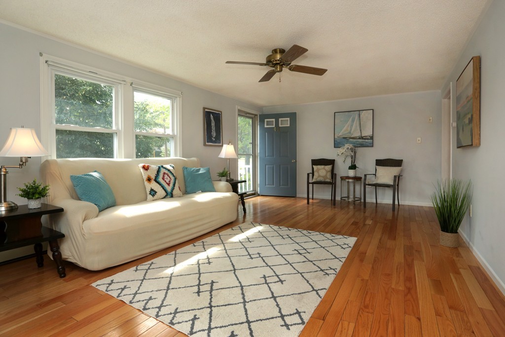 43 Donegal Road Peabody, MA 01960 - Photo 4 of 22 Gallery Image 4