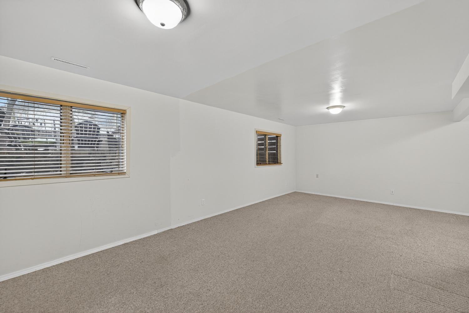 1606 17th Street Southwest Austin, MN 55912 - Photo 23 of 39