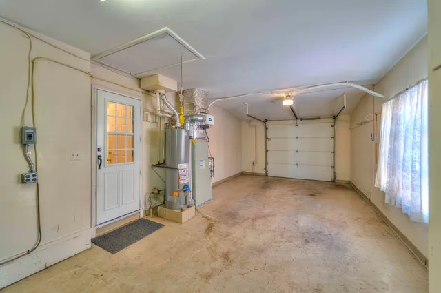 $179,900 | 1031 South Durand Street, Jackson, MI 49203