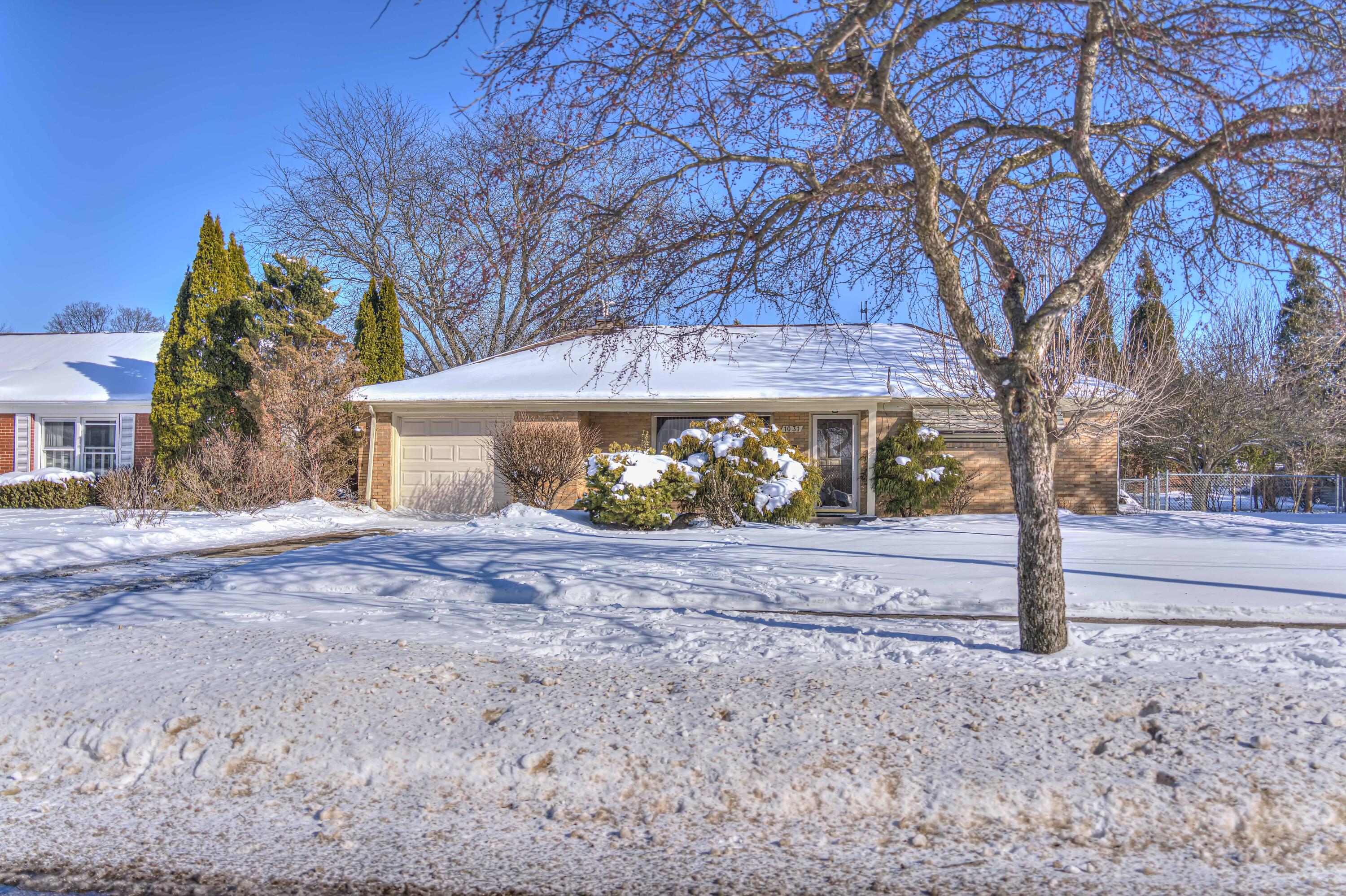 1031 South Durand Street Jackson, MI 49203 - Photo 18 of 22 1031 S Durand 02