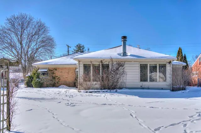 $179,900 | 1031 South Durand Street, Jackson, MI 49203