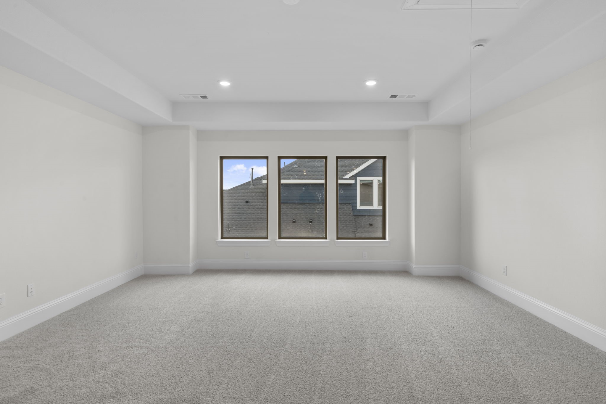 648 Cross Timbers Trace Hempstead, TX 77445 - Photo 29 of 40 a view of an empty room with a window