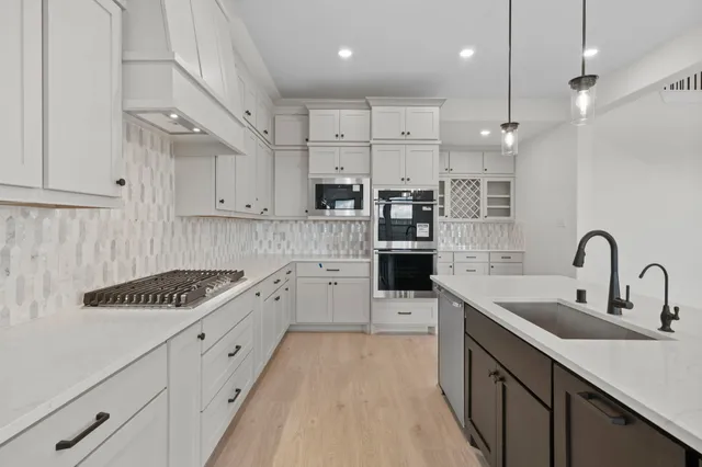 $534,990 | 648 Cross Timbers Trace, Hempstead, TX 77445