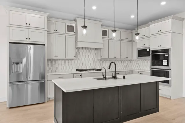 $534,990 | 648 Cross Timbers Trace, Hempstead, TX 77445