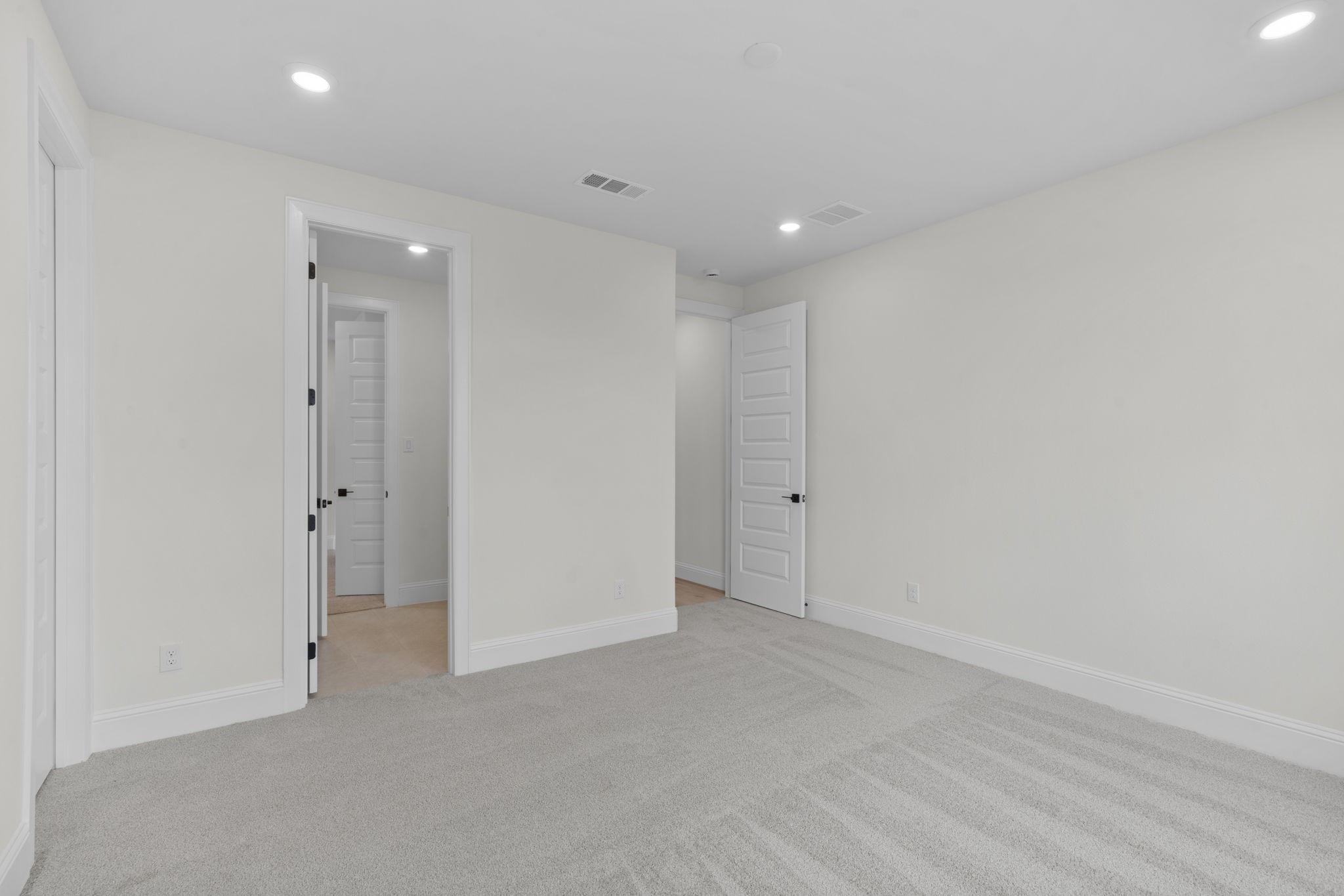 648 Cross Timbers Trace Hempstead, TX 77445 - Photo 9 of 40 a view of an empty room