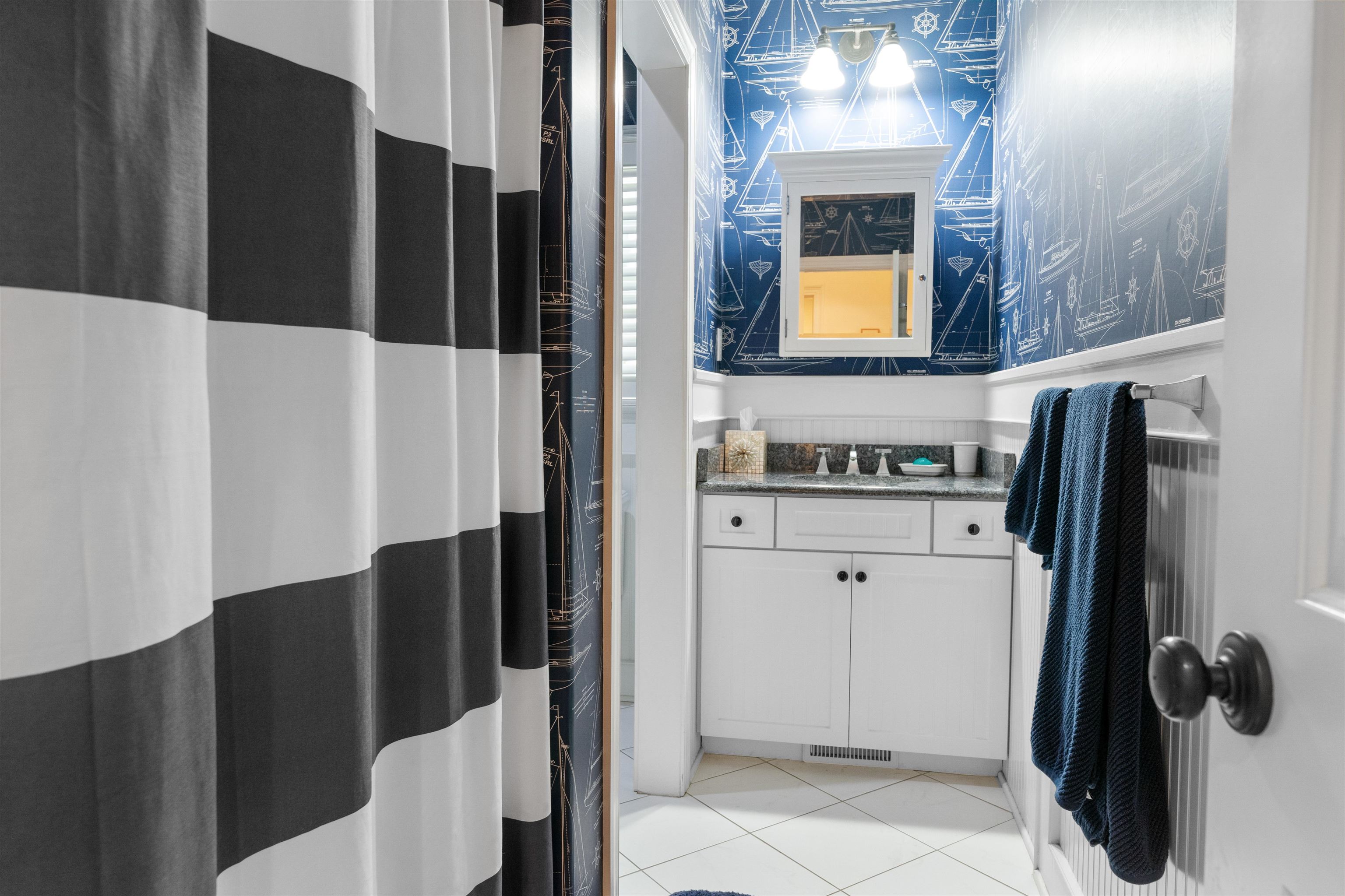 4765 4th Avalon, NJ 08202 - Photo 17 of 41 a view of walk in closet