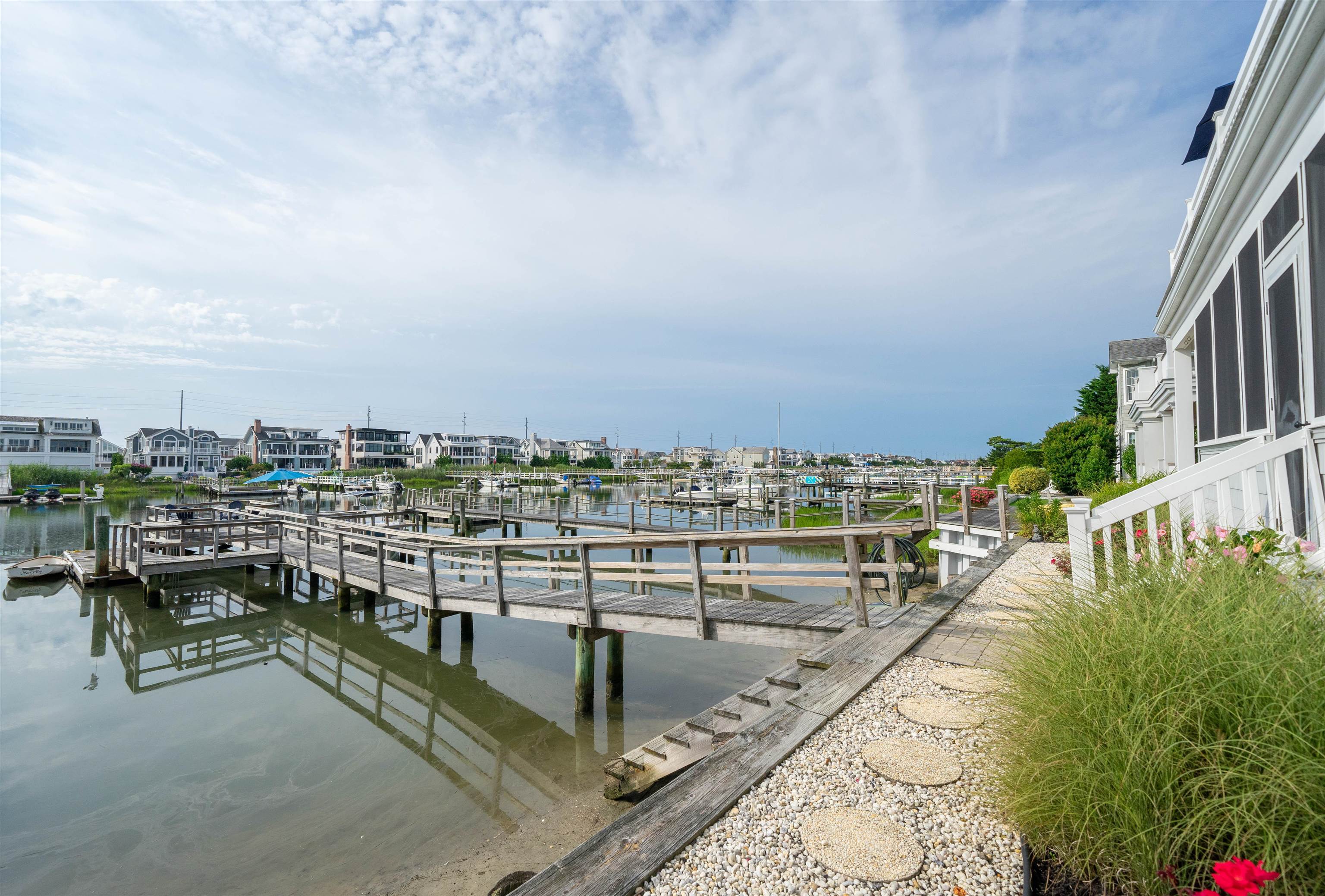 4765 4th Avalon, NJ 08202 - Photo 35 of 41 a view of a balcony with city view