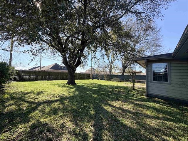 2649 Azalea Avenue Groves, TX 77619 - Photo 30 of 33