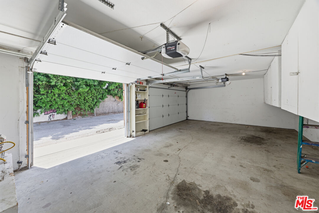 817 Broadway Street Venice, CA 90291 - Photo 15 of 17