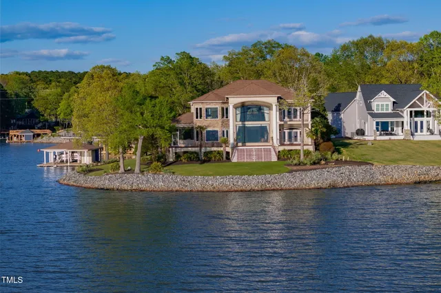 $2,499,000 | 250 Riverside Drive, Henrico, NC 27842