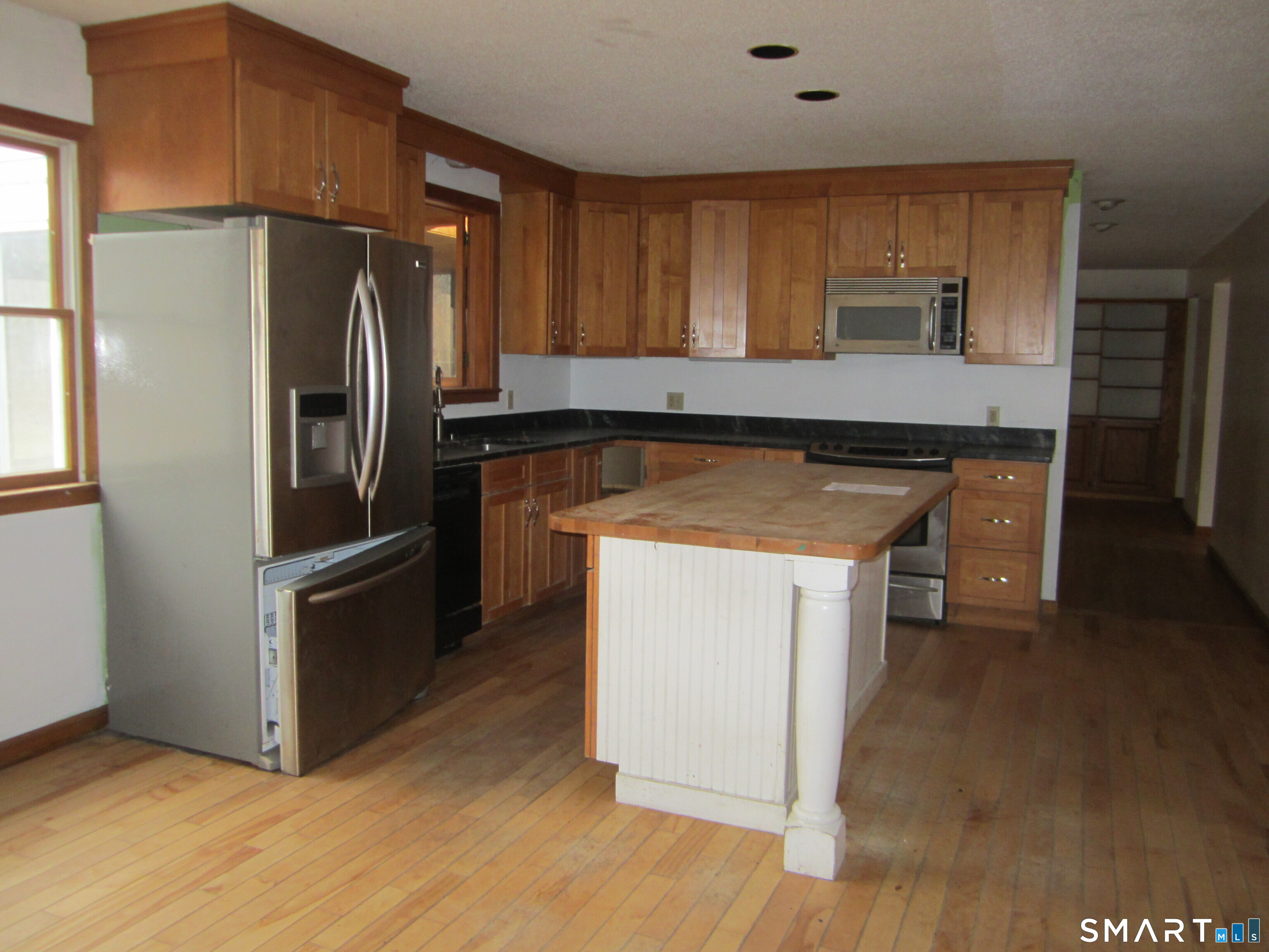 340 Hanks Hill Road Storrs Mansfield, CT 06268 - Photo 3 of 22