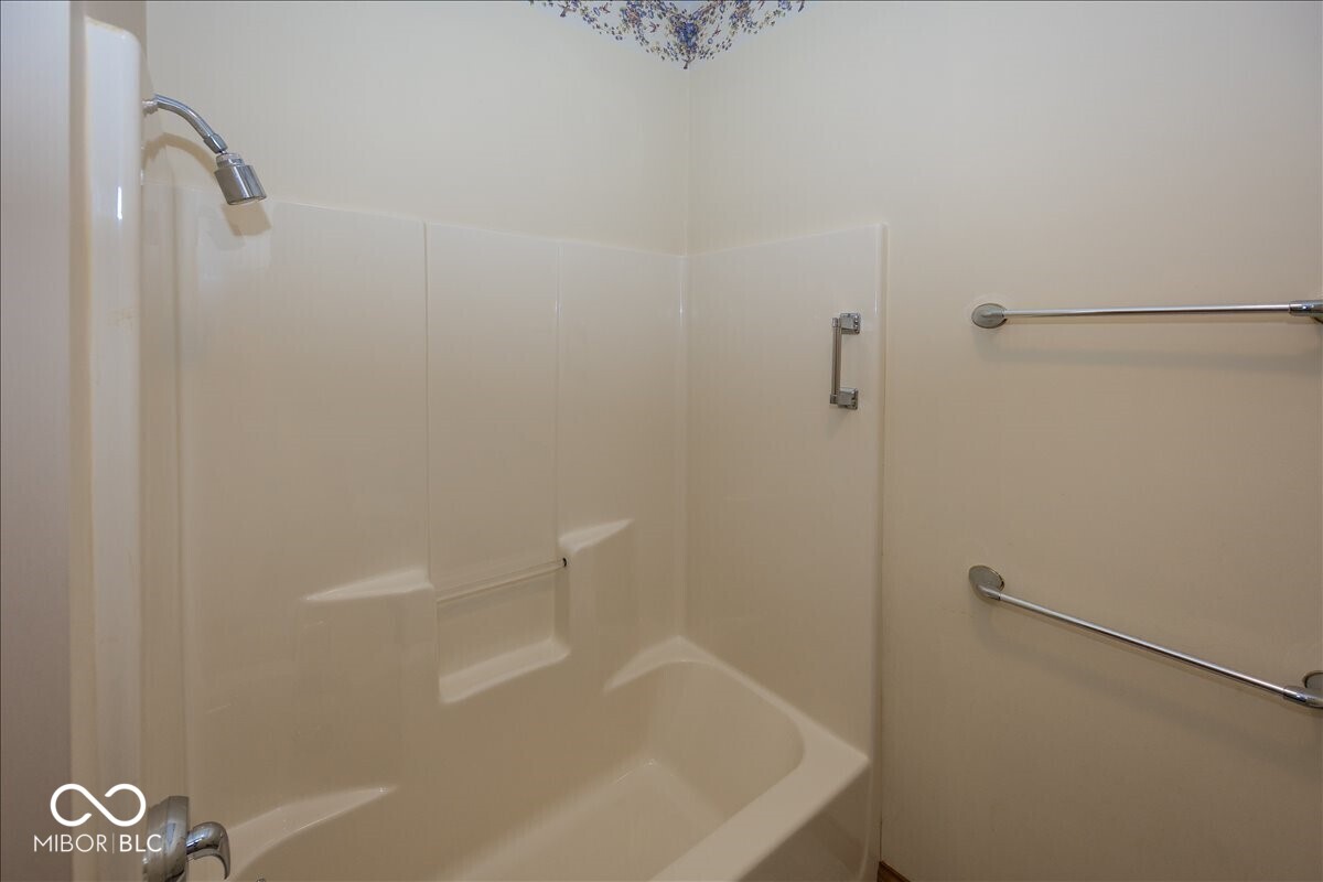 1663 Walnut Trace Greenfield, IN 46140 - Photo 23 of 35