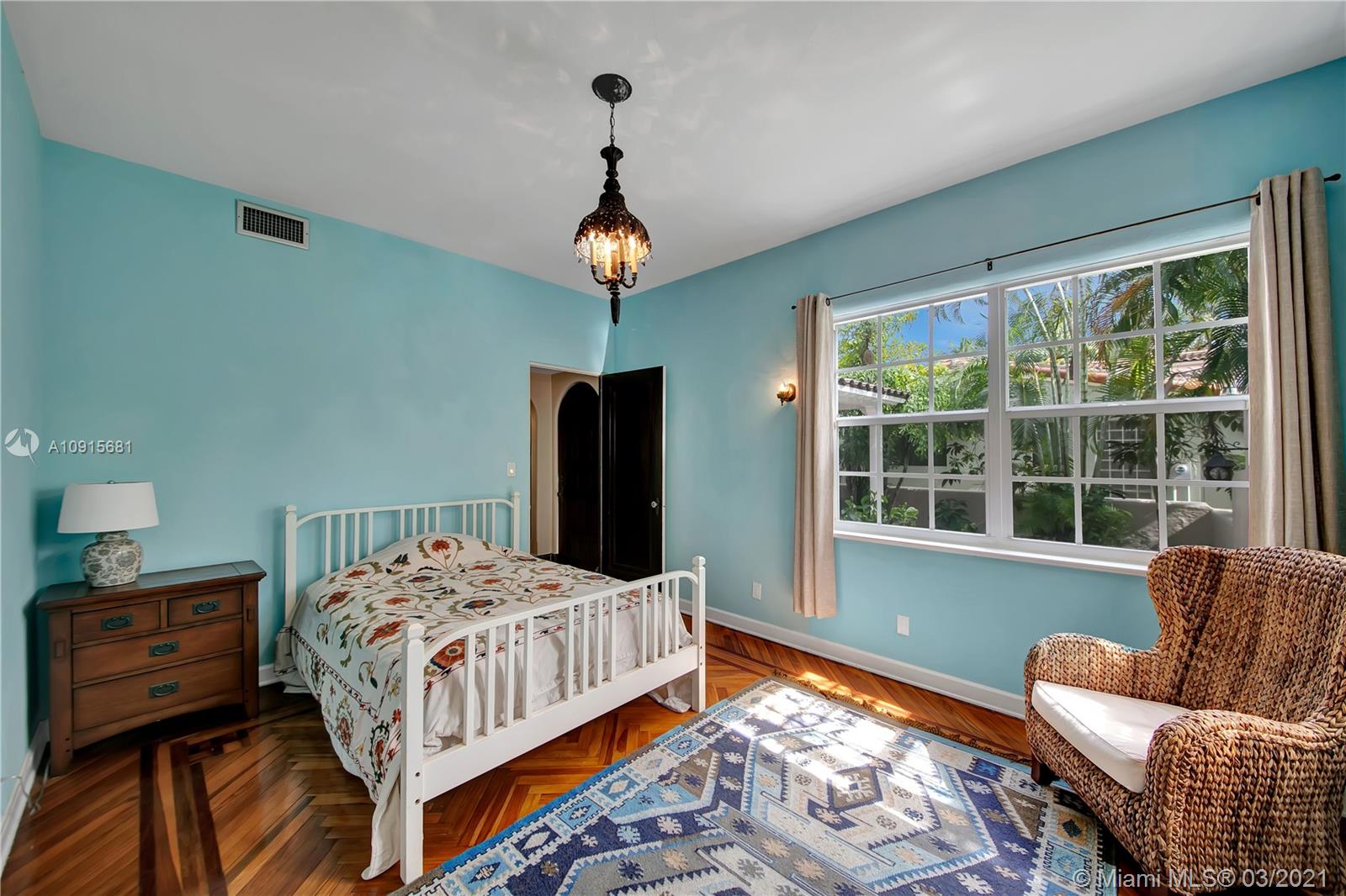 5455 Alton Road Miami Beach, FL 33140 - Photo 17 of 34