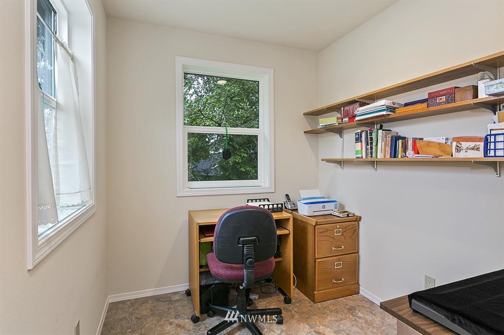 110 224th Street Southeast Bothell, WA 98021 - Photo 4 of 20