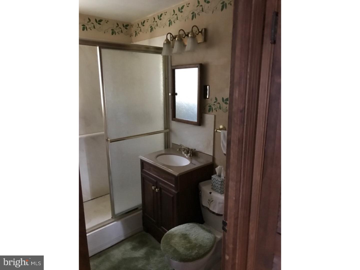 423 Tanner Road Hatboro, PA 19040 - Photo 14 of 16 Bathroom