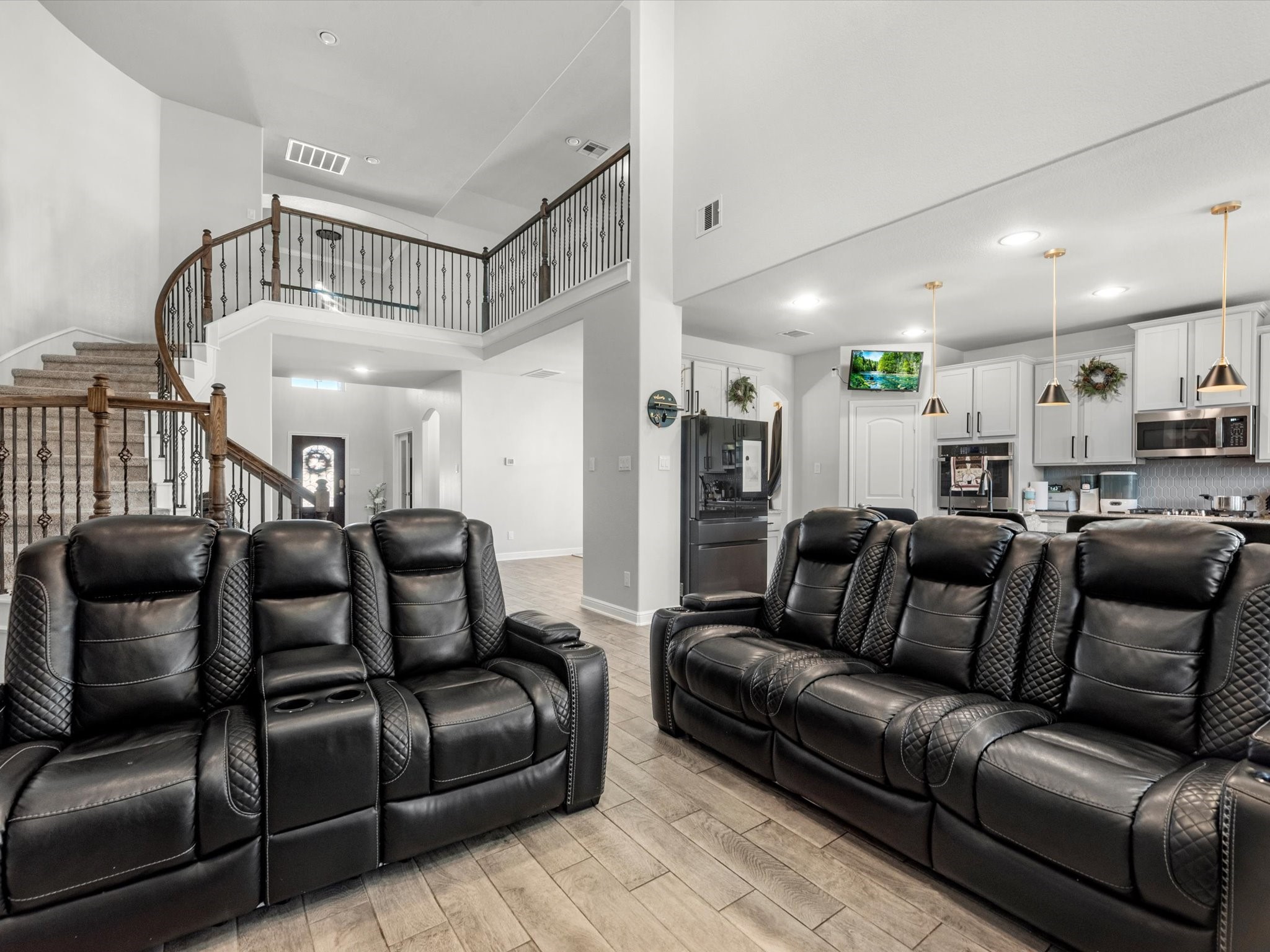2822 Knotty Frst Drive Spring, TX 77373 - Photo 8 of 29 a living room with furniture