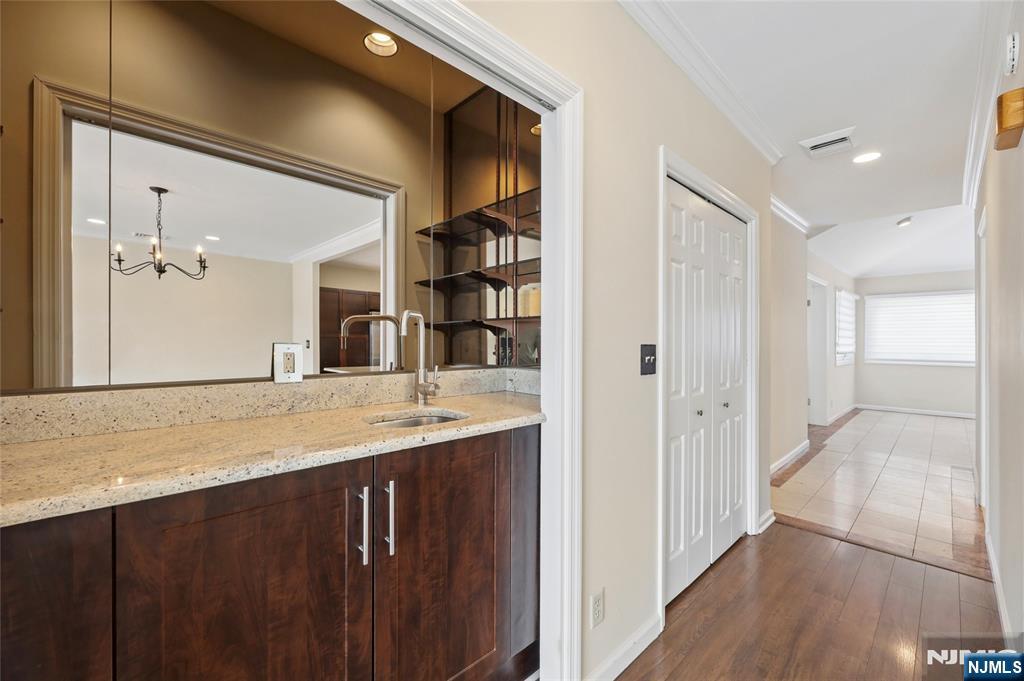 300 Gorge Road, Unit 57 Cliffside Park, NJ 07010 - Photo 15 of 31