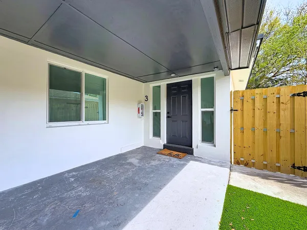 $3,500 | 224 Northeast 23rd Avenue, Unit 3, Pompano Beach, FL 33062