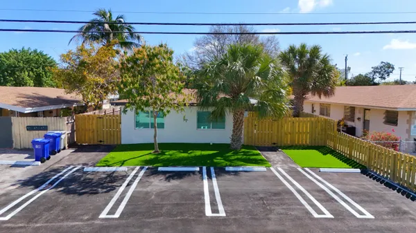 $3,500 | 224 Northeast 23rd Avenue, Unit 3, Pompano Beach, FL 33062
