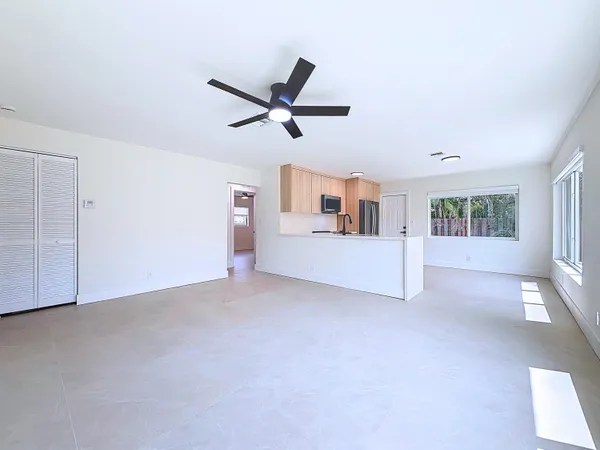 $3,500 | 224 Northeast 23rd Avenue, Unit 3, Pompano Beach, FL 33062