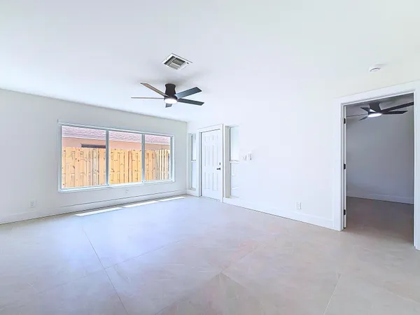 $3,500 | 224 Northeast 23rd Avenue, Unit 3, Pompano Beach, FL 33062