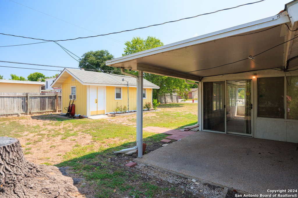 221 Windcrest Drive Windcrest, TX 78239 - Photo 21 of 28 a view of a house with swimming pool