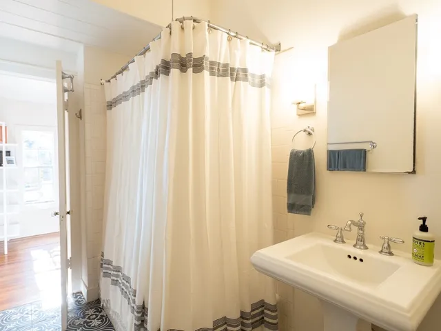 $4,600 | 1609 Nickerson Street, Austin, TX 78704