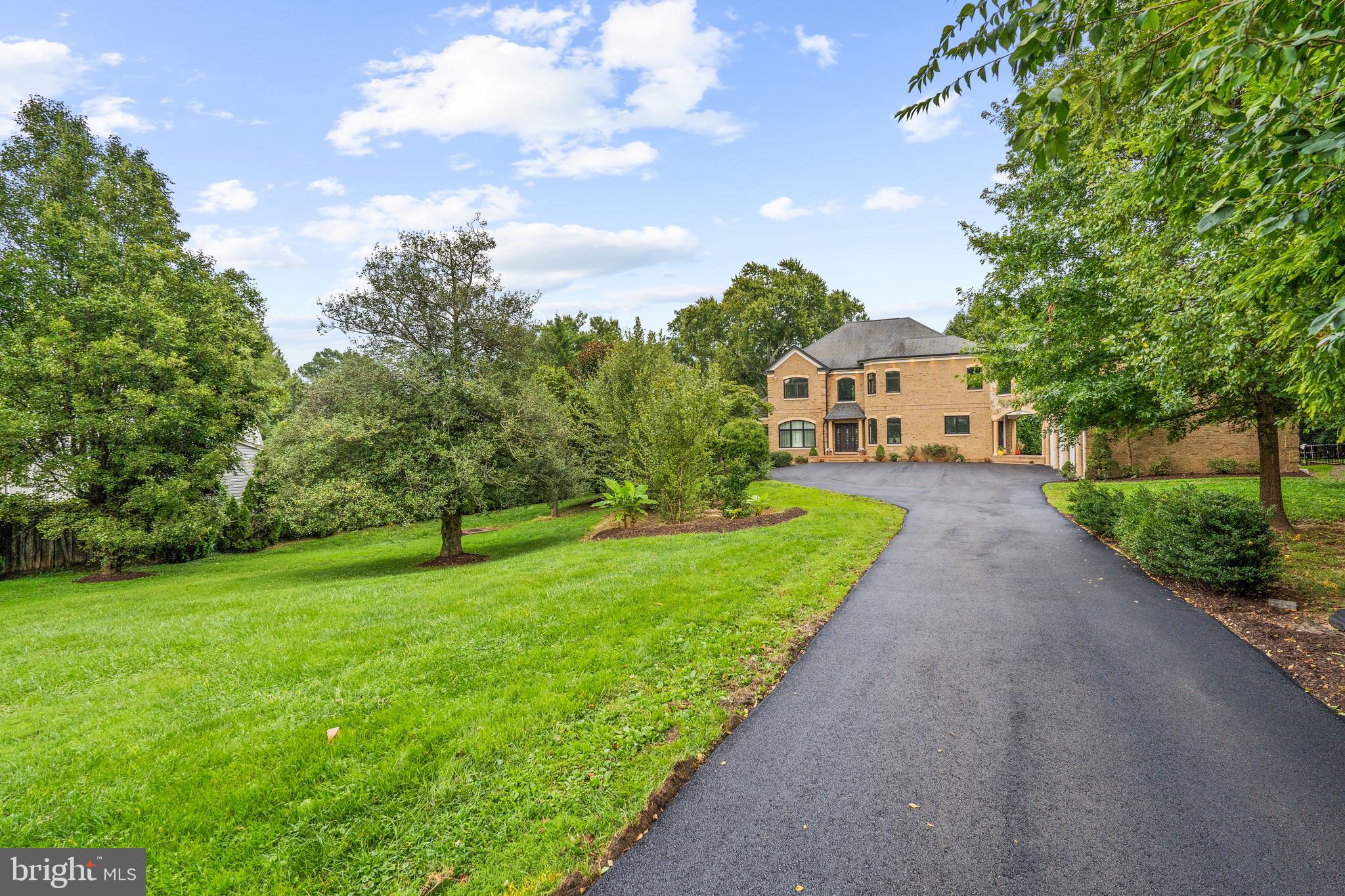 1645 Kirby Road McLean, VA 22101 - Photo 5 of 102 Spacious 0.79 acre lot surrounded by trees