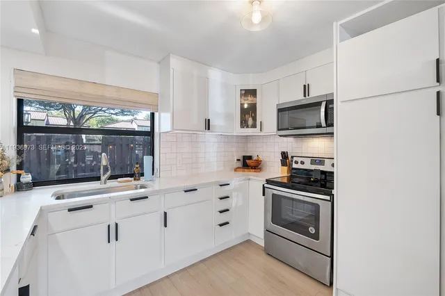 $419,990 | 13234 Southwest 111th Terrace, Unit 44, Miami, FL 33186