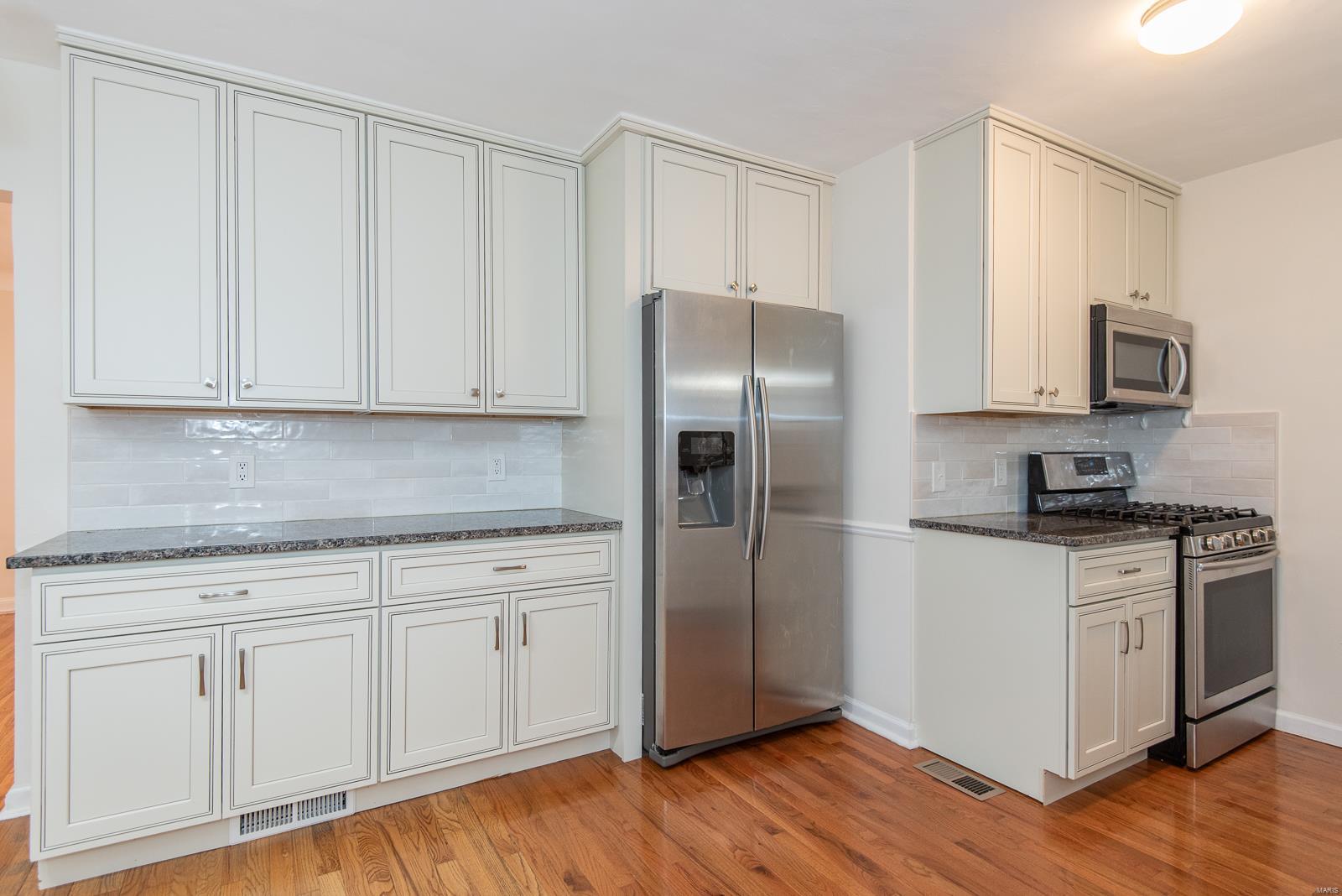 9234 Alpine Drive St. Louis, MO 63123 - Photo 16 of 40