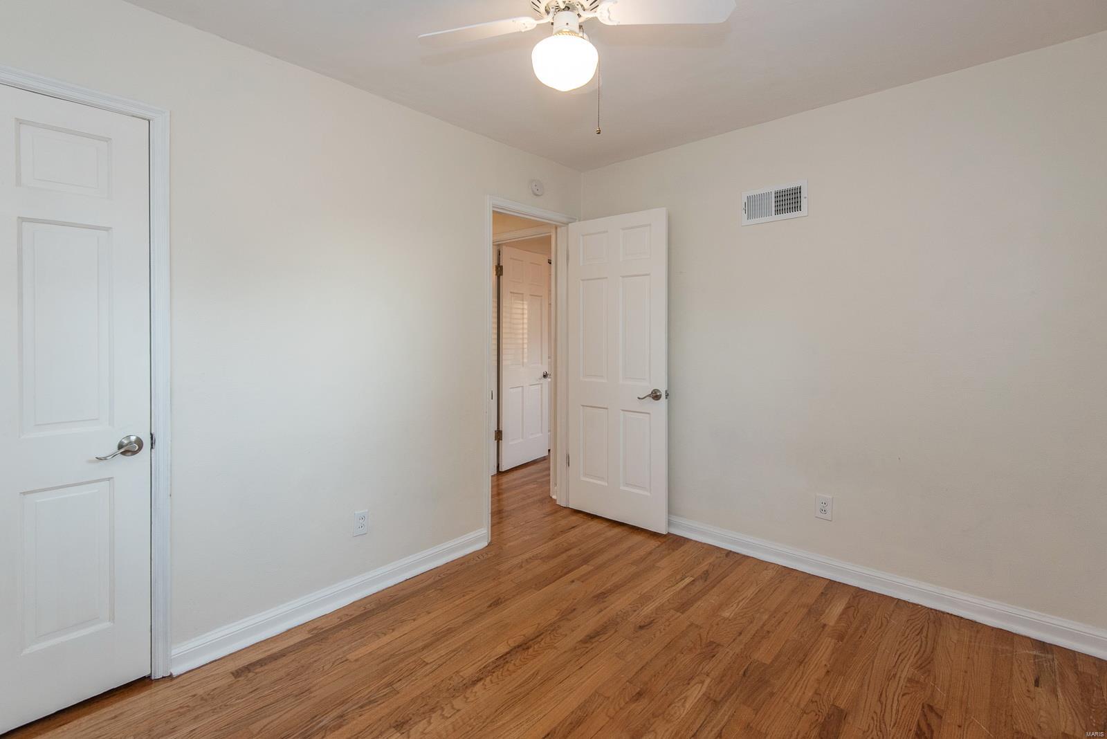 9234 Alpine Drive St. Louis, MO 63123 - Photo 25 of 40