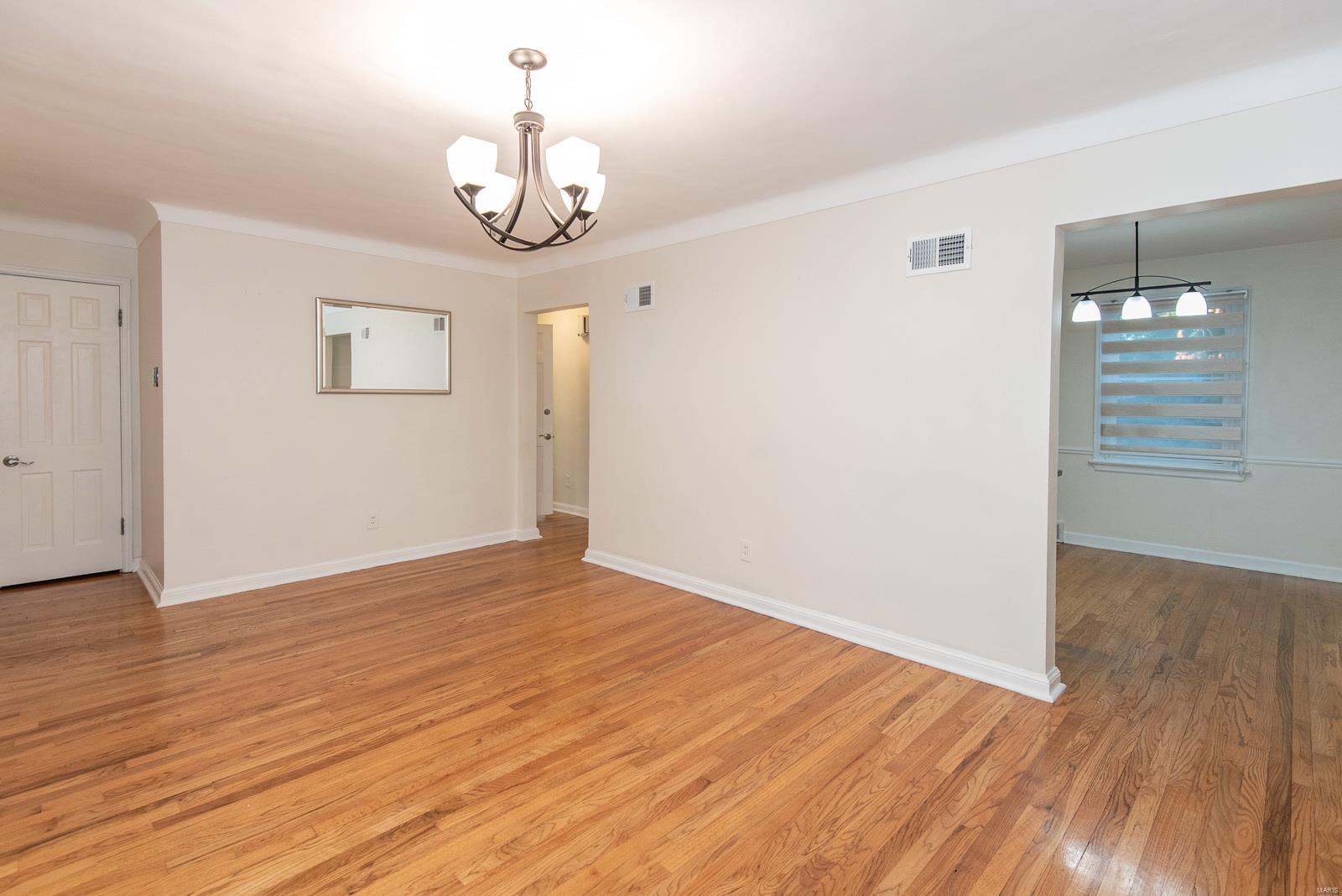 9234 Alpine Drive St. Louis, MO 63123 - Photo 9 of 40