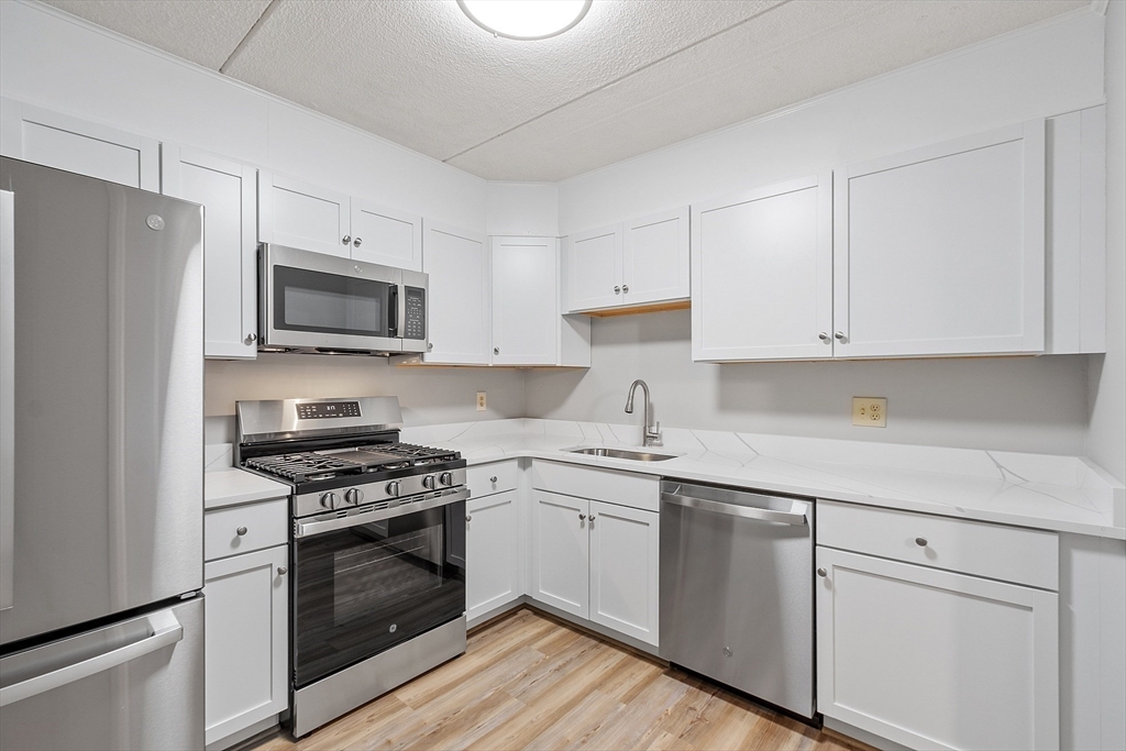 1550 Worcester Road, Unit 524 Framingham, MA 01702 - Photo 5 of 39 Gallery Image 5