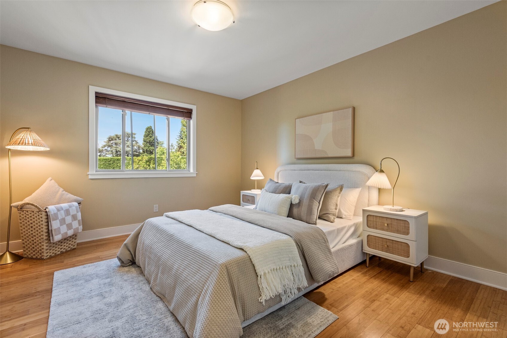 3225 West Mercer Way Mercer Island, WA 98040 - Photo 13 of 34