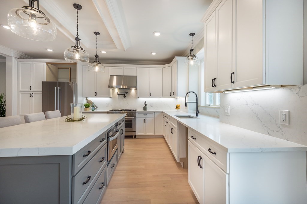 11 Montvale Road Woburn, MA 01801 - Photo 16 of 36 Gallery Image 16