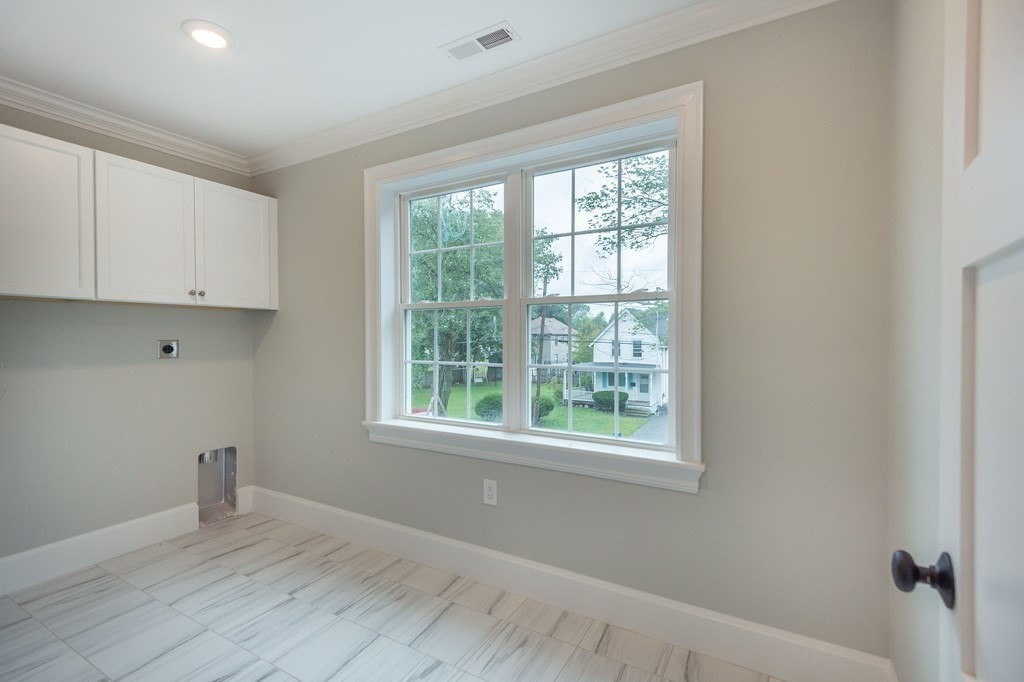 11 Montvale Road Woburn, MA 01801 - Photo 23 of 36 Gallery Image 23